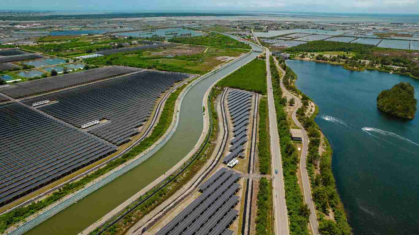 人生就是博能源事业提供智慧能源管理、、、太阳能监控管理、、、、全方位电厂建置及运维解决方案，，，并拥有管理超过6000案场的经验